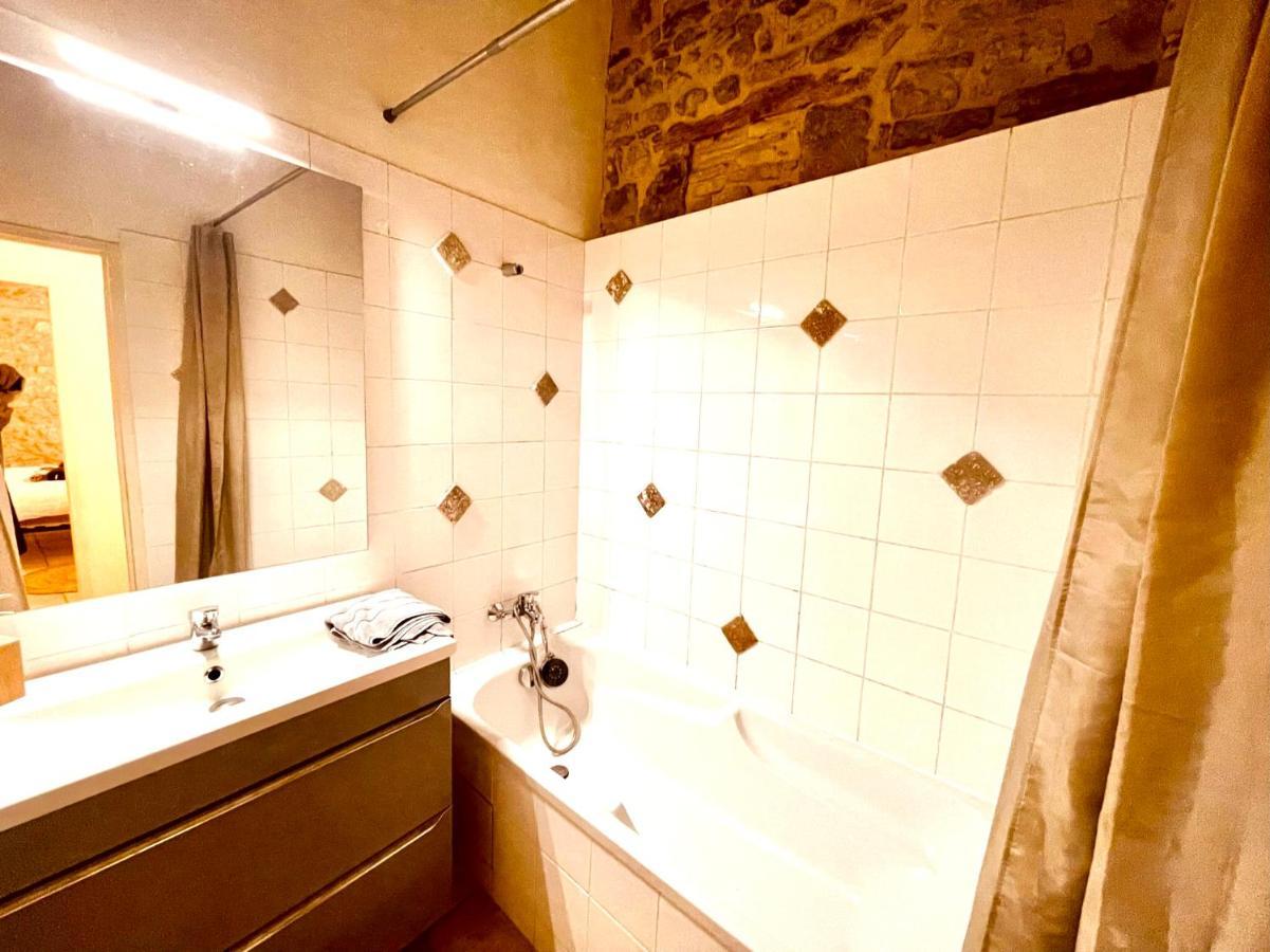 Le Moka Charmant Appartement Au Coeur De Ville Нім Екстер'єр фото
